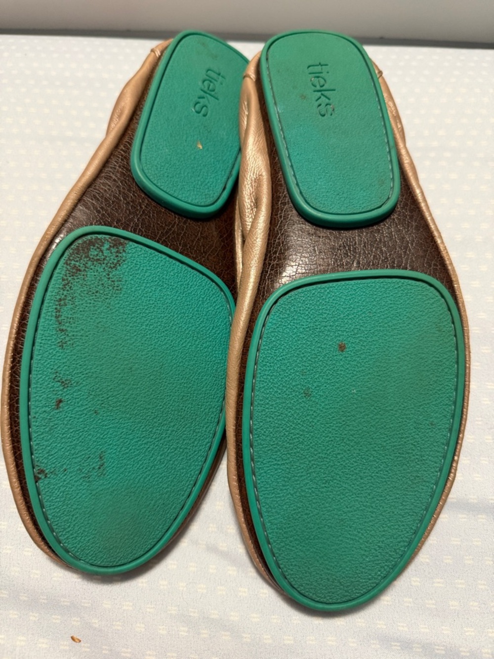 Tieks Metallic rose gold “Rosé” Ballet Flats with Teal Heel Tab - Picture 3 of 8